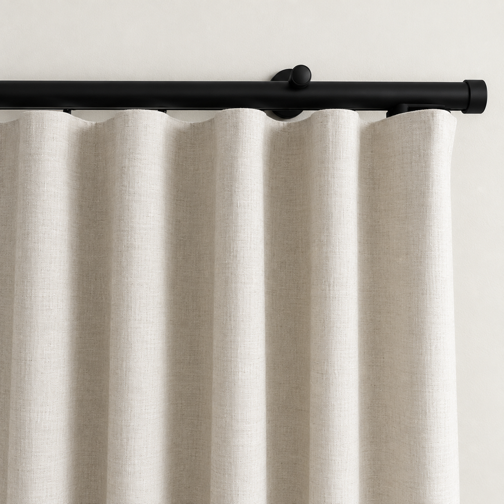 Curtain fabric concealing the Rylan motor